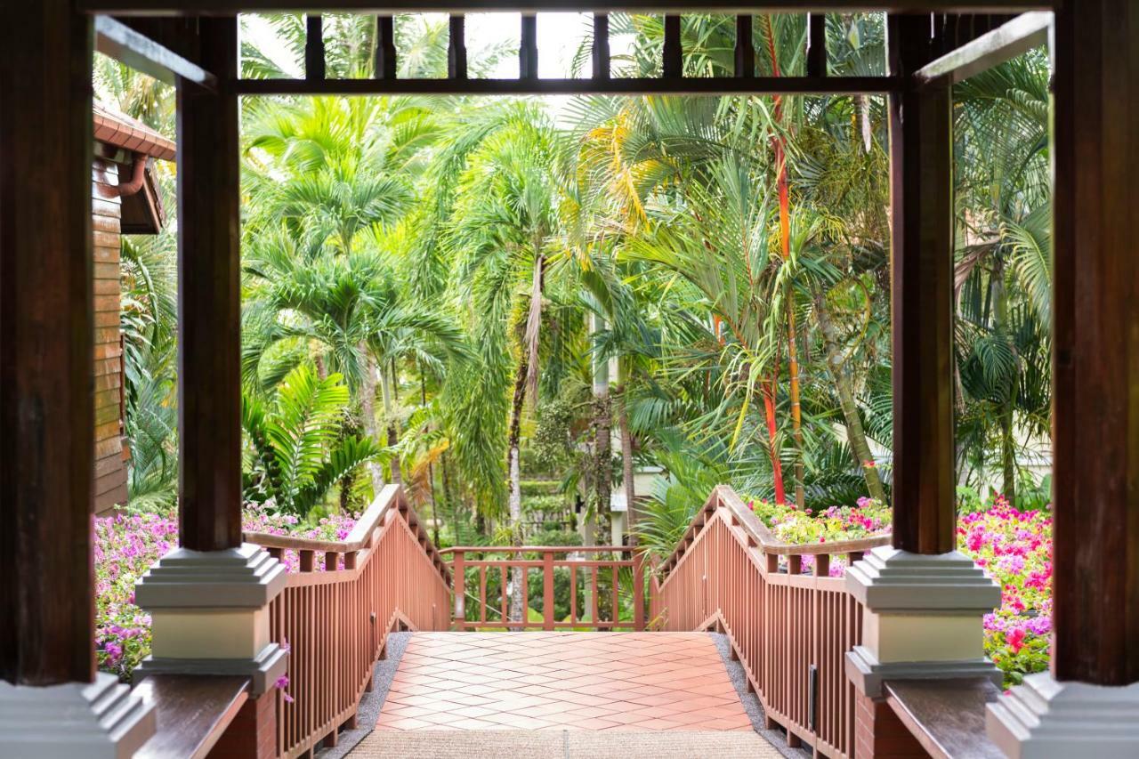 Khaolak Bayfront Resort Takuapa Exterior foto