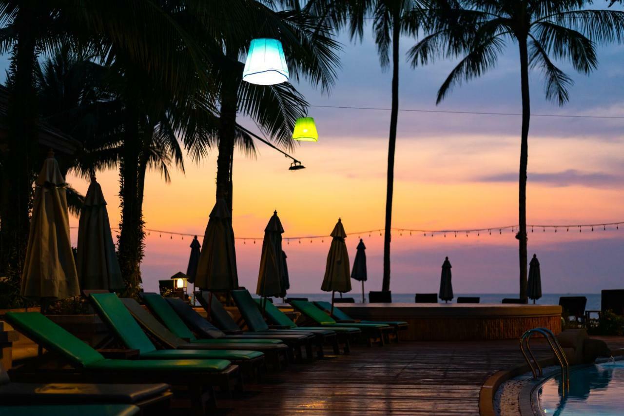 Khaolak Bayfront Resort Takuapa Exterior foto